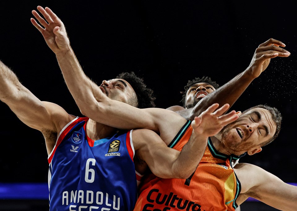 EuroLeague: Son şampiyon Anadolu Efes'ten üç maçta iki yenilgi - 1