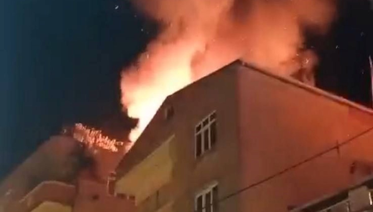 Çatıda mangal keyfi yangına neden oldu Çatıda mangal keyfi yangına neden oldu