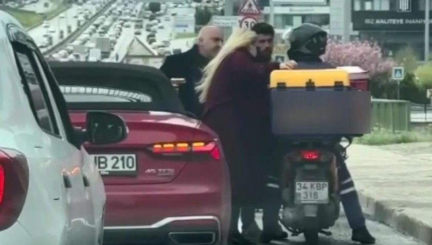 D-100'de tartıştığı motokuryeye silah çekti