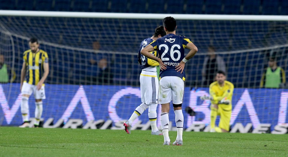 Fenerbahçe Başakşehir'e 2-1 mağlup oldu - 3