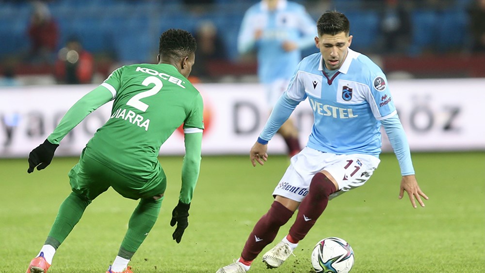Bakasetas 2 penaltıda Okan Kocuk'u geçemedi... Trabzonspor'da kayıp sürüyor