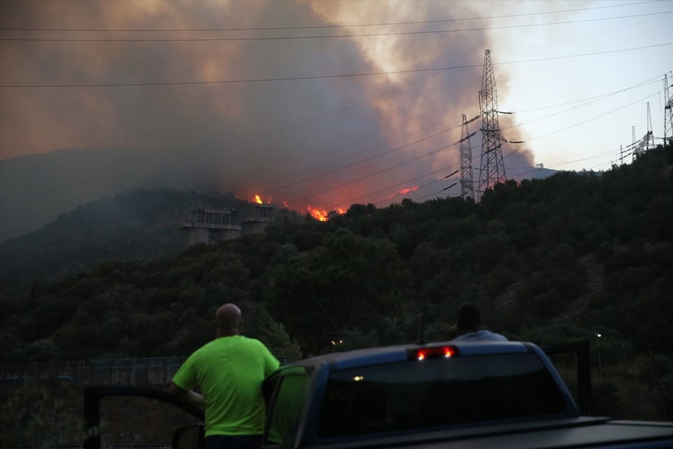 Orman yangınlarında son durum: Termik santraldeki yangın söndü - 5