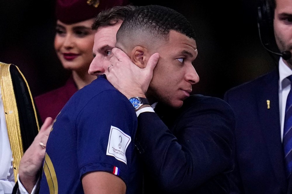 Dünya Kupası görüntülerine eleştiri: Fransa Cumhurbaşkanı Emmanuel Macron alay konusu oldu - 8