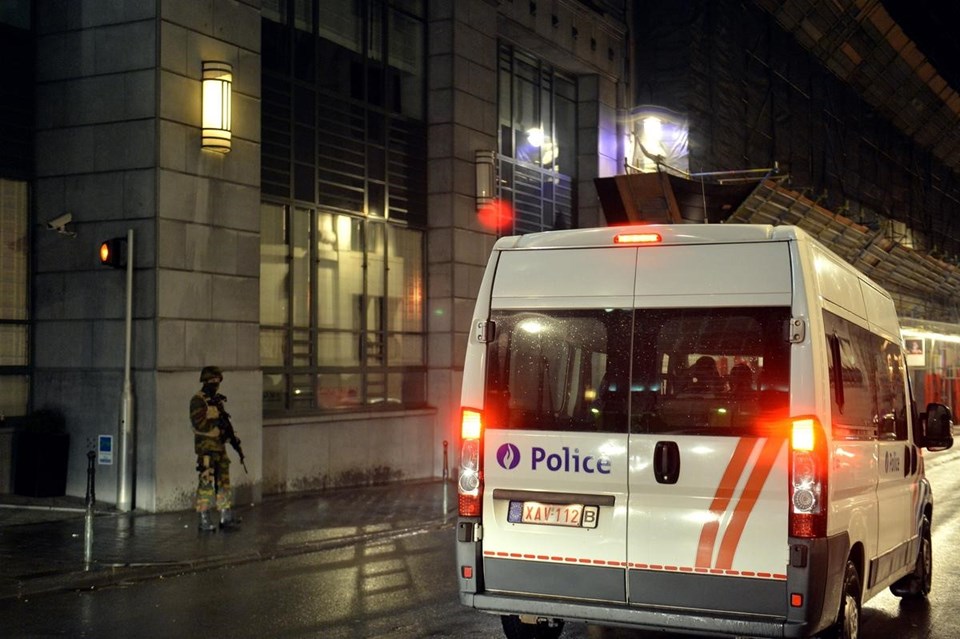 Brüksel'de terör operasyonu: 16 gözaltı - 2