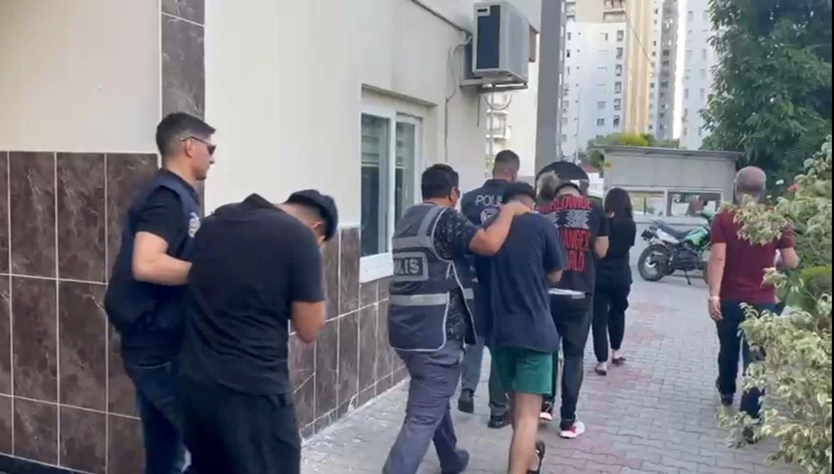 Bu dolandırıcılığa dikkat! Mersin'de 1,3 milyonluk vurgun Bu dolandırıcılığa dikkat! Mersin'de 1,3 milyonluk vurgun