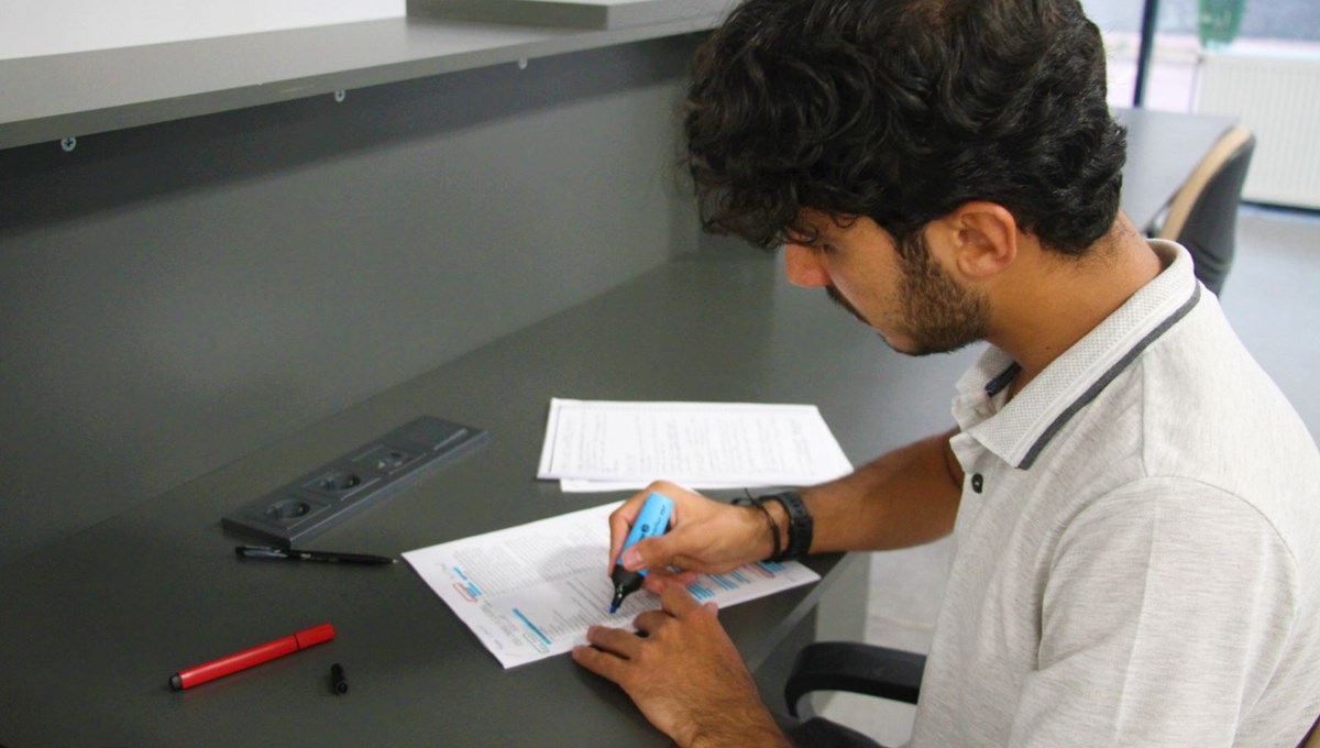 İnşaatında çalıştığı tıp fakültesinde öğrenci oldu