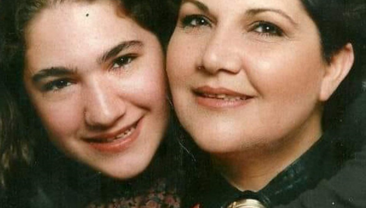 Oyuncu meslektaşlar Nusret Çetinel ile Tomris Çetinel'in kızları Elif Alara Çetinel hayatını kaybetti