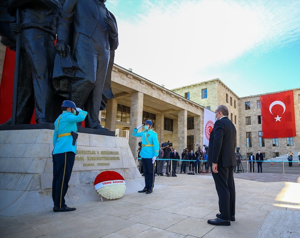TBMM Başkanı Mustafa Şentop başkanlığındaki devlet erkanı Anıtkabir'i ziyaret etti - 1