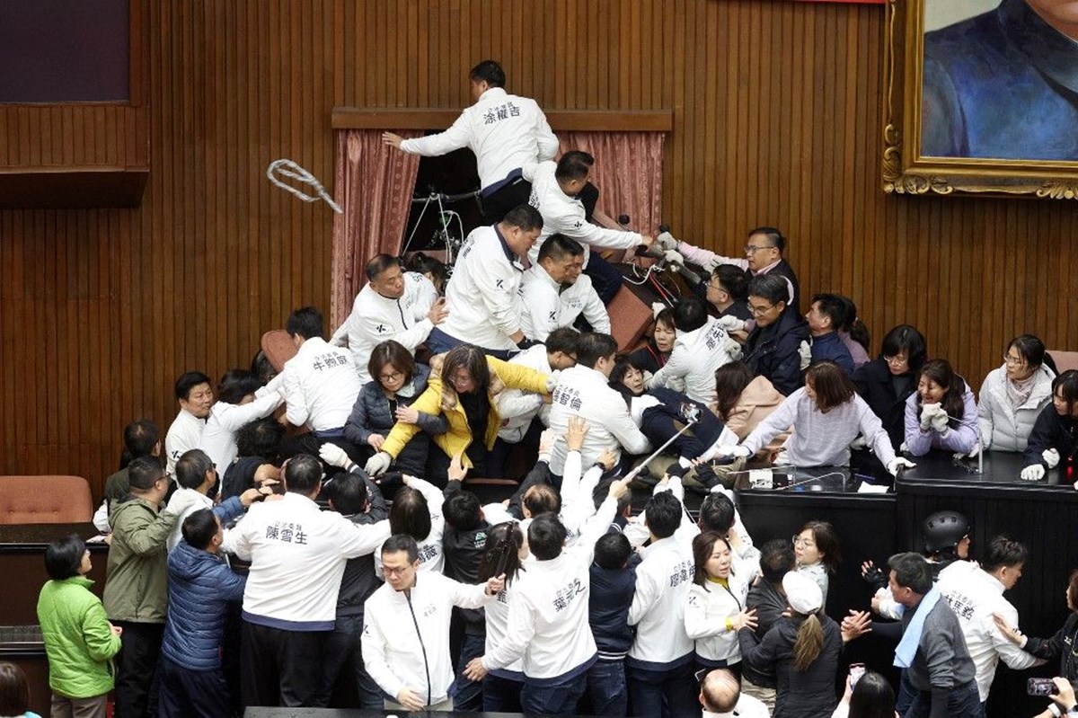 ajuNUNP-FkCs5DFf1lknAQ.jpg