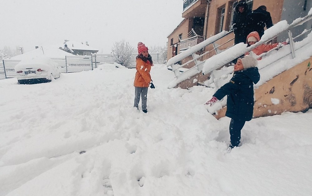 Birçok ilde eğitime kar nedeniyle bir gün ara verildi (Okullar bugün tatil mi?) - 24