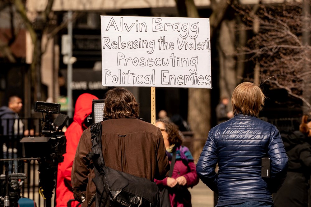 Donald Trump tutuklandı mı? ABD alarma geçti - 7