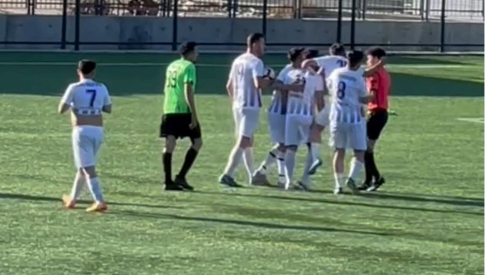 Hakeme yumruk anbean görüntülendi, futbolcu gözaltına alındı
