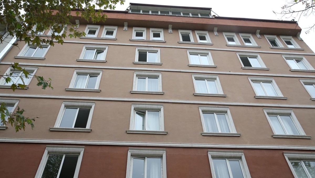 Otelin penceresinden düşen kadın hayatını kaybetti