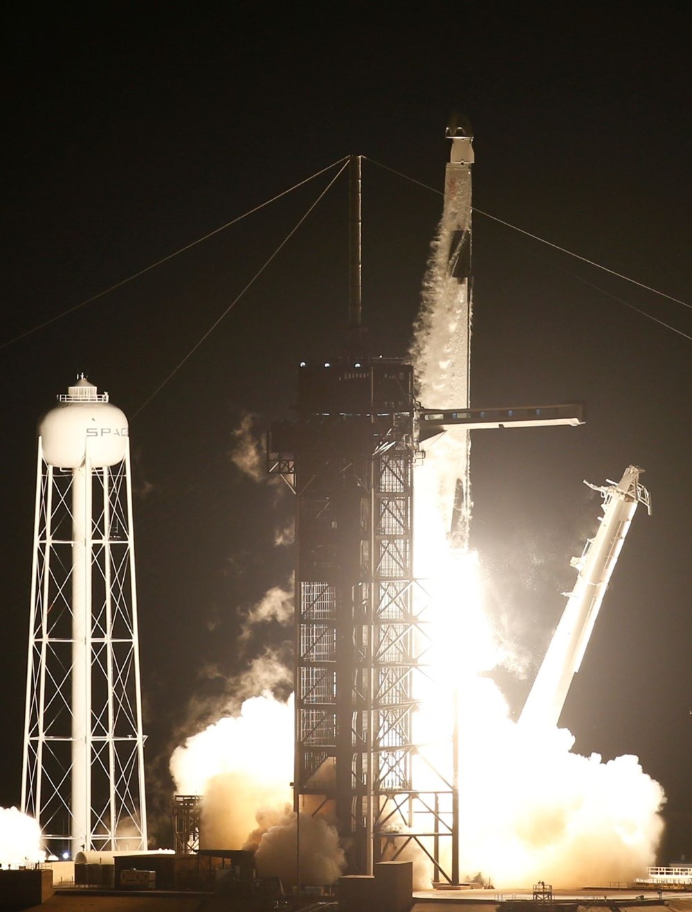 SpaceX ve NASA'dan uzaya ilk "operasyonel" mürettebatlı uçuş - 9