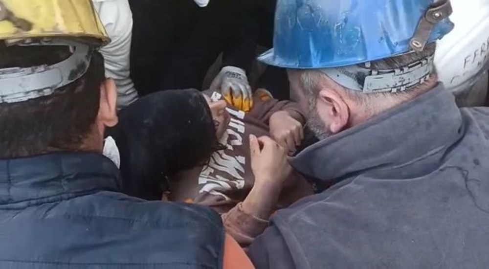 Deprem bölgesinden mucize kurtuluşlar - 51