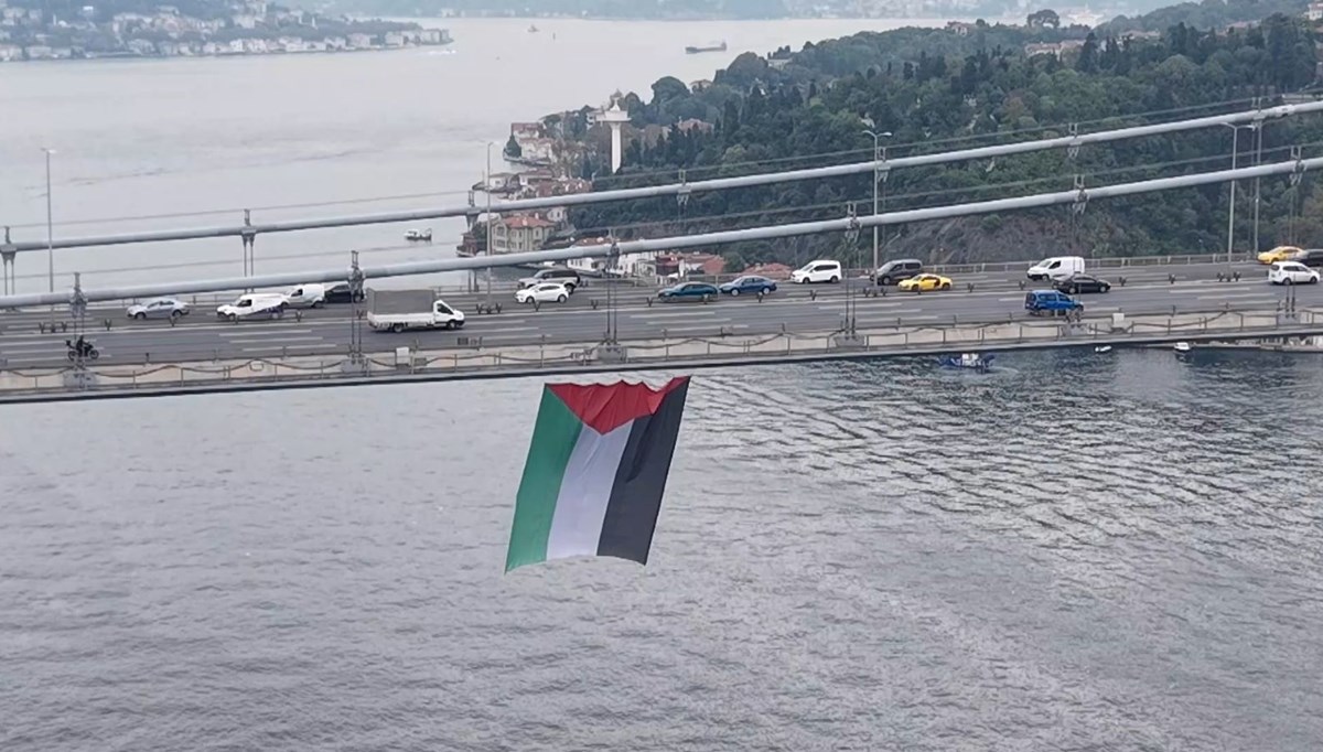 Köprülerde bayraklı destek