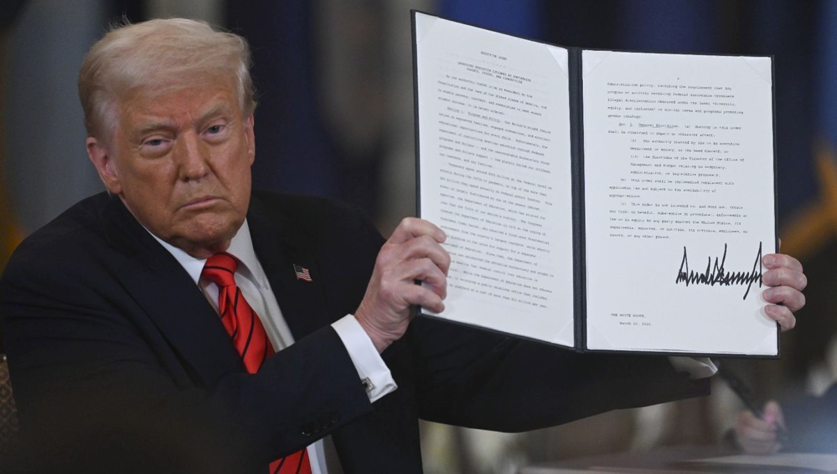 Trump Eğitim Bakanlığını kapatıyor: Kararnameyi imzaladı