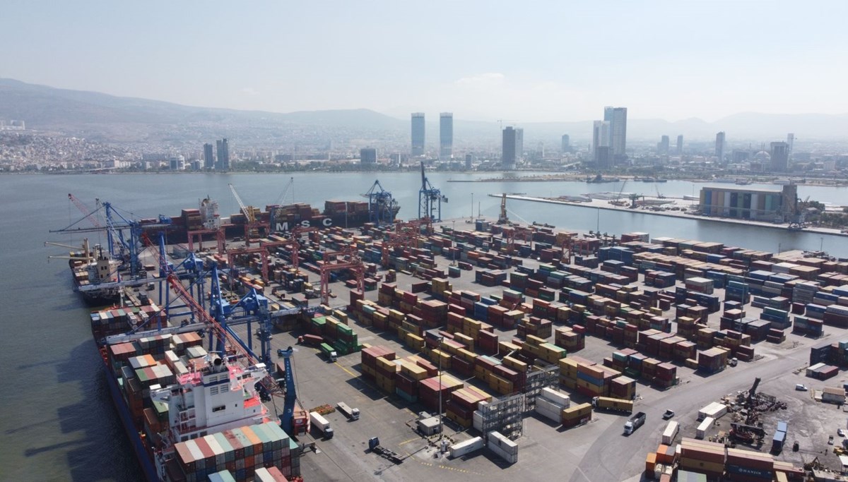 İzmir Alsancak Limanı yeniden Ro-Ro'ya açıldı