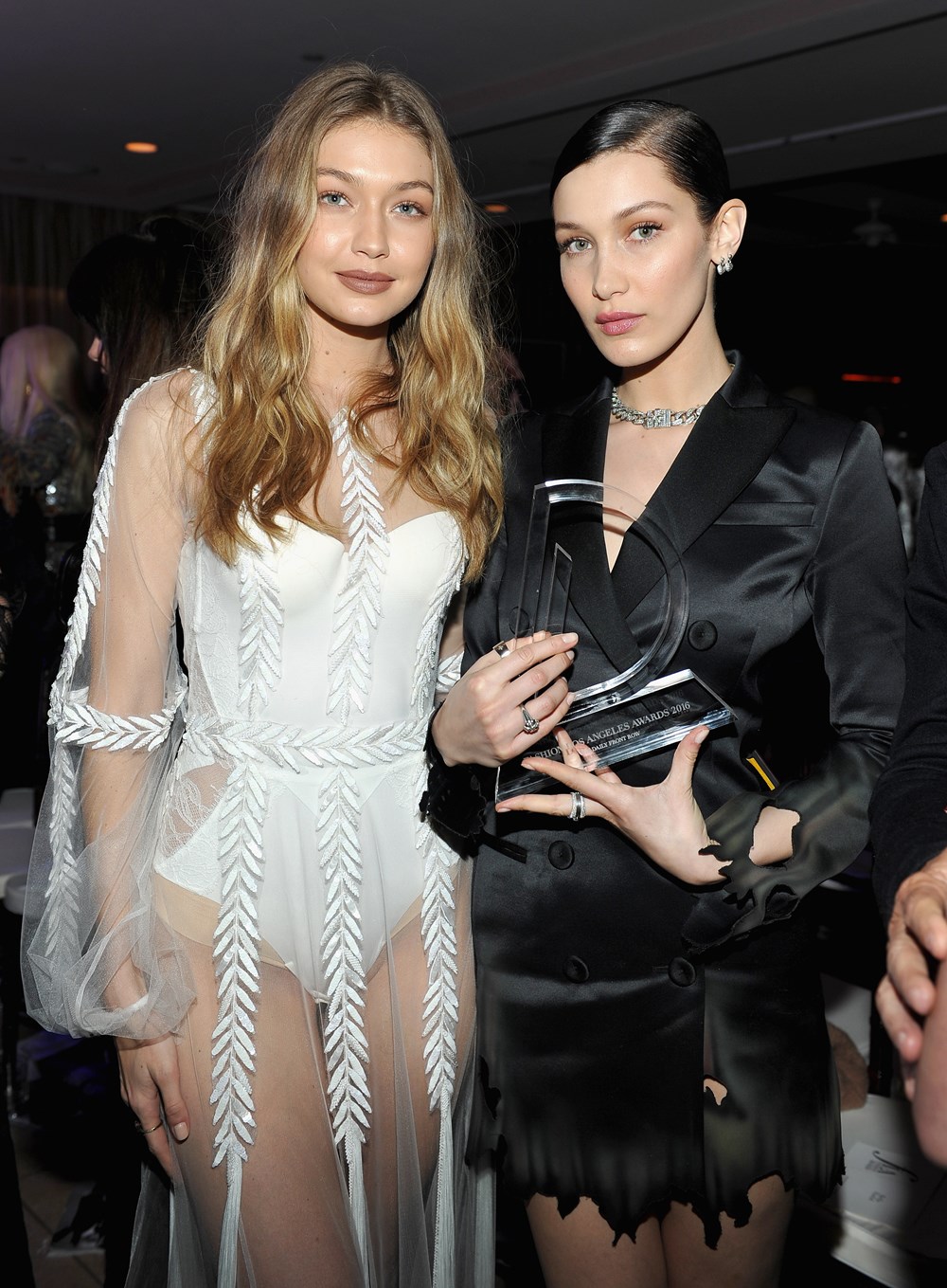 Gigi ve Bella Hadid kardeşler 'en iyi model' olma yarışında - Magazin