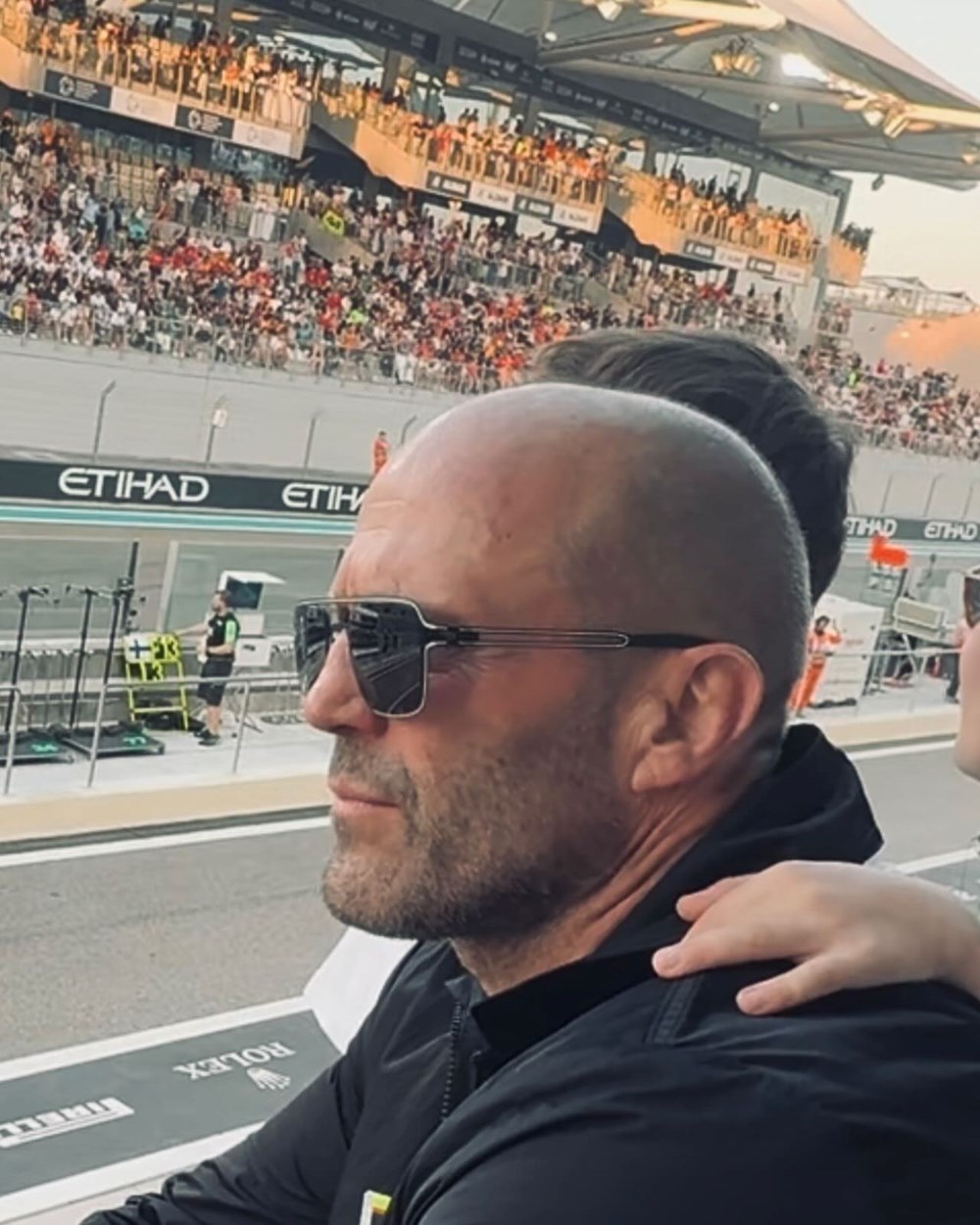 Fahriye Evcen ile Burak Özçivit, Formula 1 yarışları için Abu Dabi'de - 4