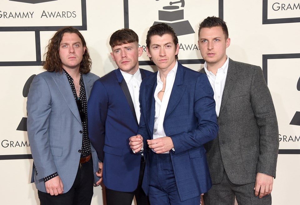 Rock grubu Arctic Monkeys, Oslo konserinde Barış Manço çaldı - 1