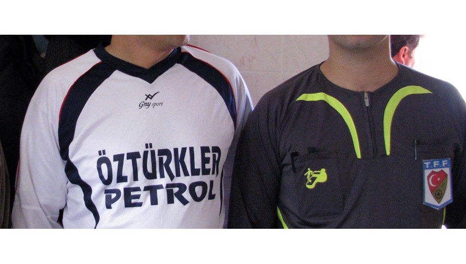 Sahada kaçak futbolcu var!