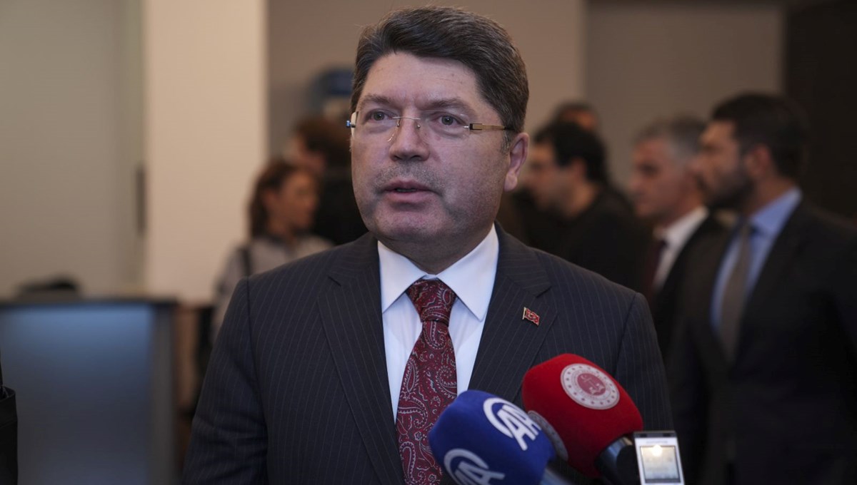 DEM Parti heyeti üçüncü kez İmralı’ya gidecek mi? Bakan Tunç’tan açıklama DEM Parti heyeti üçüncü kez İmralı’ya gidecek mi? Bakan Tunç’tan açıklama