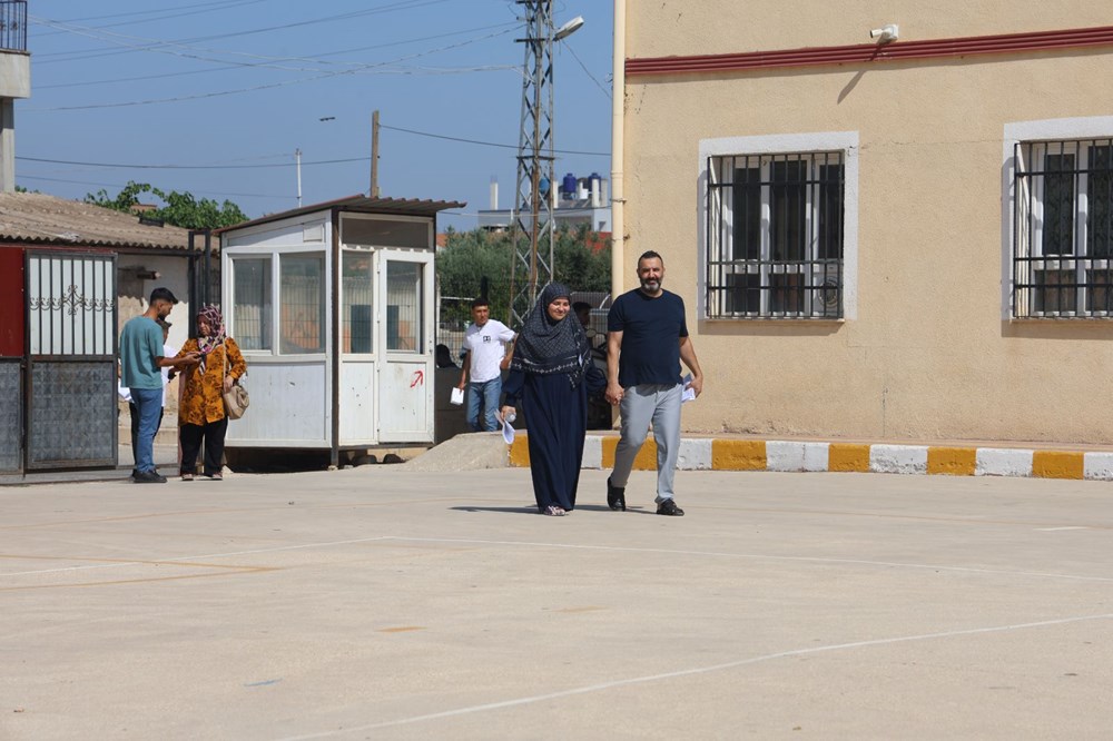 El ele girdikleri sınav merkezinde üniversite hayali için ter döktüler - 4