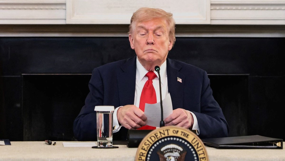 Trump'a toplantıyı erken sonlandıran not: Rubio kulağına fısıldayarak verdi