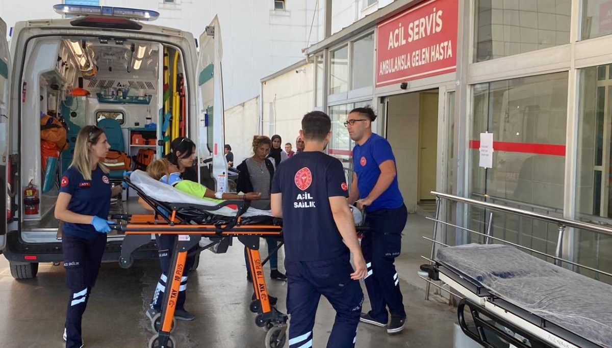 Minibüs kontrolden çıktı, kayaya çarptı: 2 kişi yaralandı