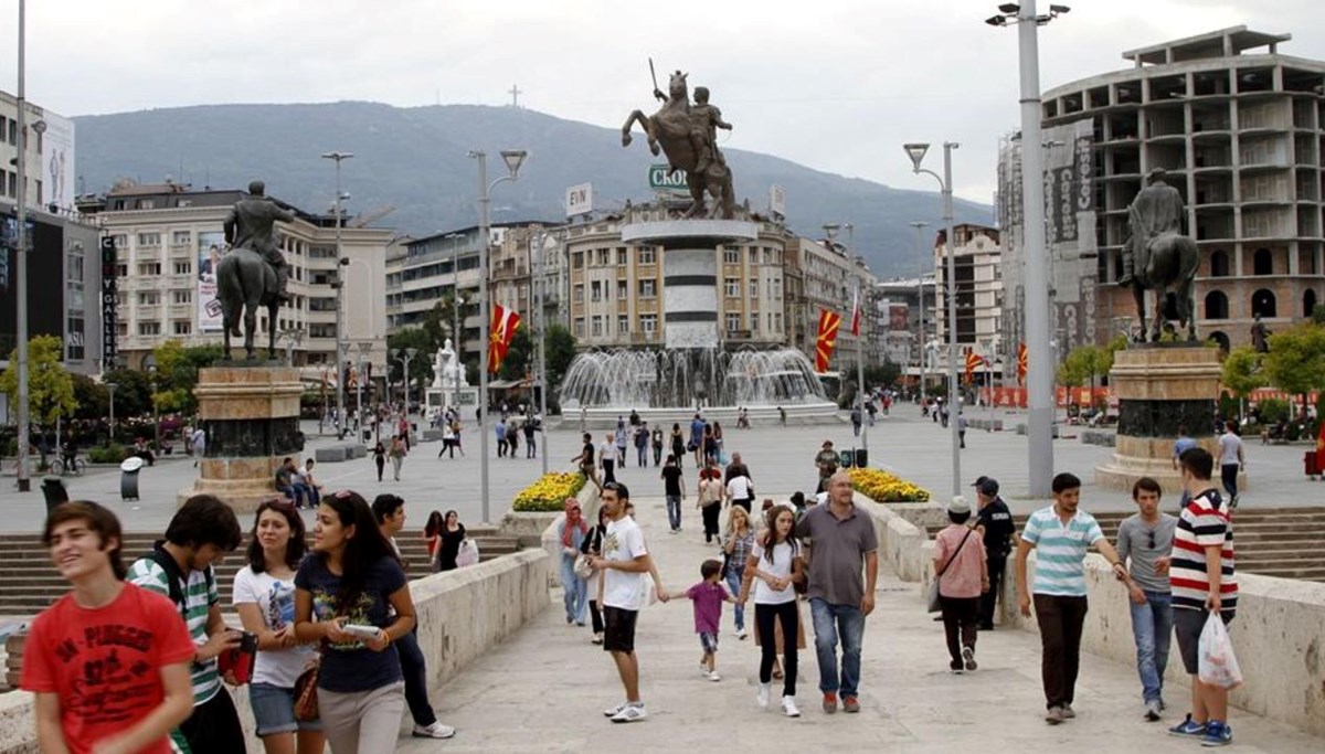 Makedonya'da bekarlardan vergi alınacak