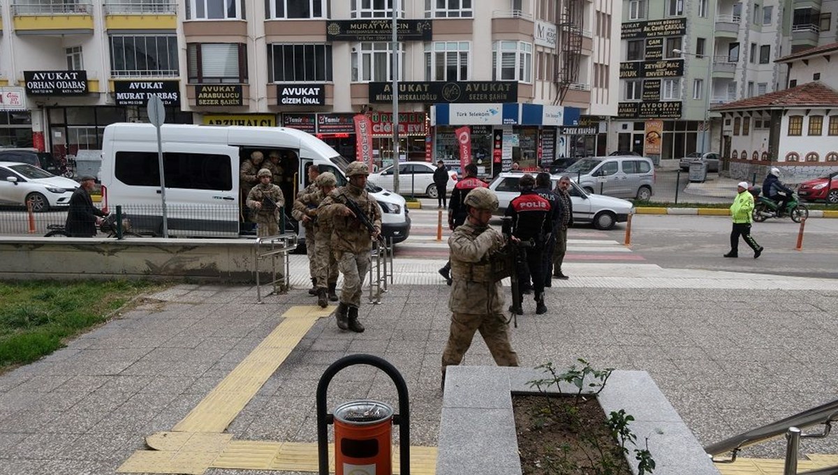 Çorum'da muhtar cinayetine 4 tutuklama Çorum'da muhtar cinayetine 4 tutuklama