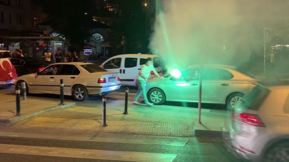 İstanbul'da yine silahlı, meşaleli, sosyal mesafesiz asker uğurlaması - 2