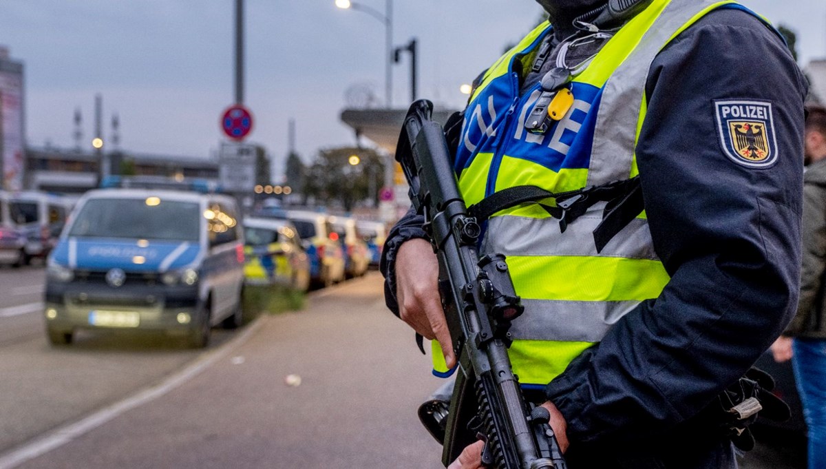 Köln'de patlama: Polis operasyonu başlatıldı Köln'de patlama: Polis operasyonu başlatıldı