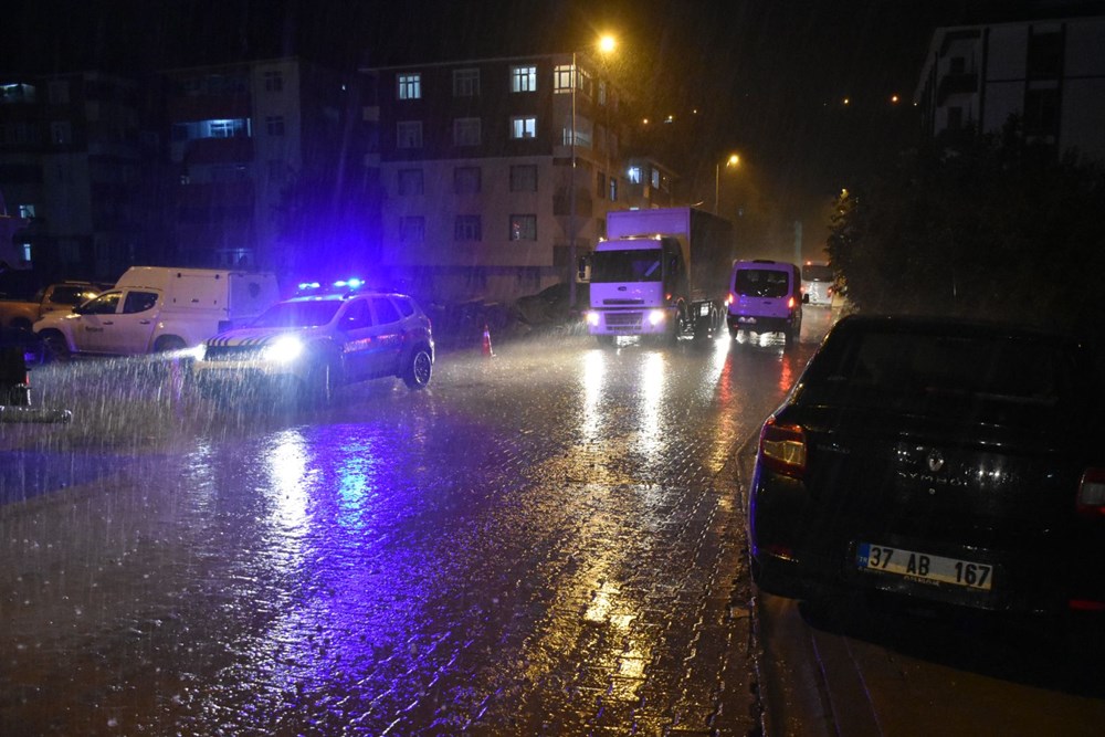Kastamonu’da yeniden sağanak: Seyyar askeri köprü, sel ihtimaline karşı kaldırıldı - 1