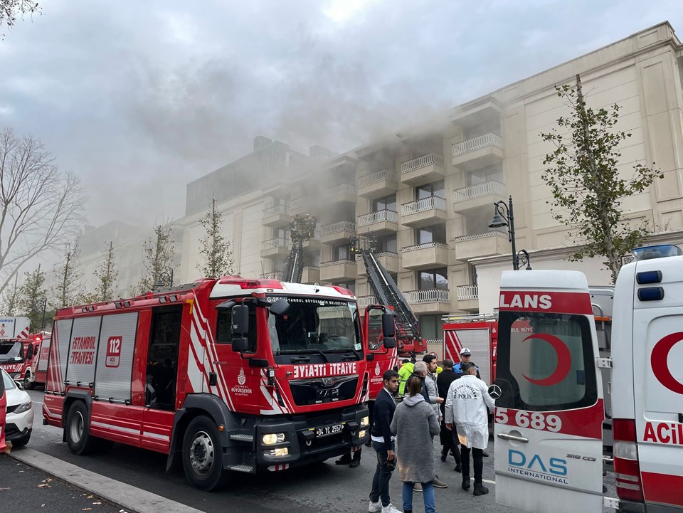 Çırağan Sarayı'nın otel bölümünde yangın - 1