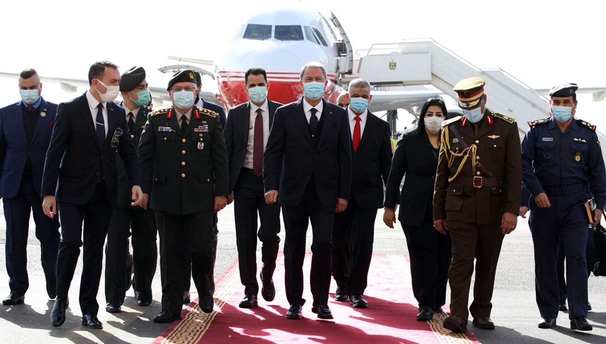 SON DAKİKA: Bakan Akar ve Genelkurmay Başkanı Bağdat'ta