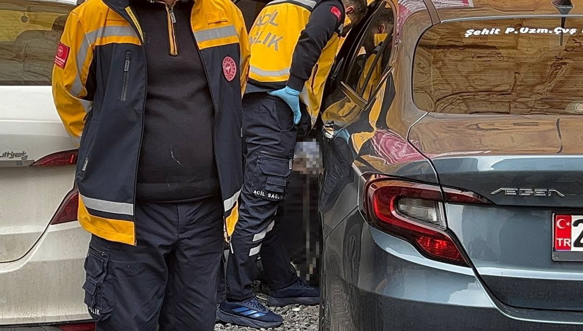 Elazığ'da bir kişi aracının önünde ölü bulundu Elazığ'da bir kişi aracının önünde ölü bulundu