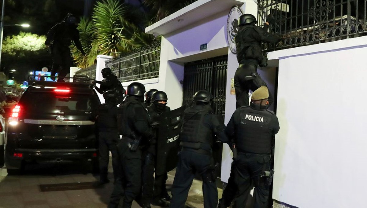 Ekvador ile Meksika arasında kriz: Büyükelçiliği polis bastı! Ekvador ile Meksika arasında kriz: Büyükelçiliği polis bastı!
