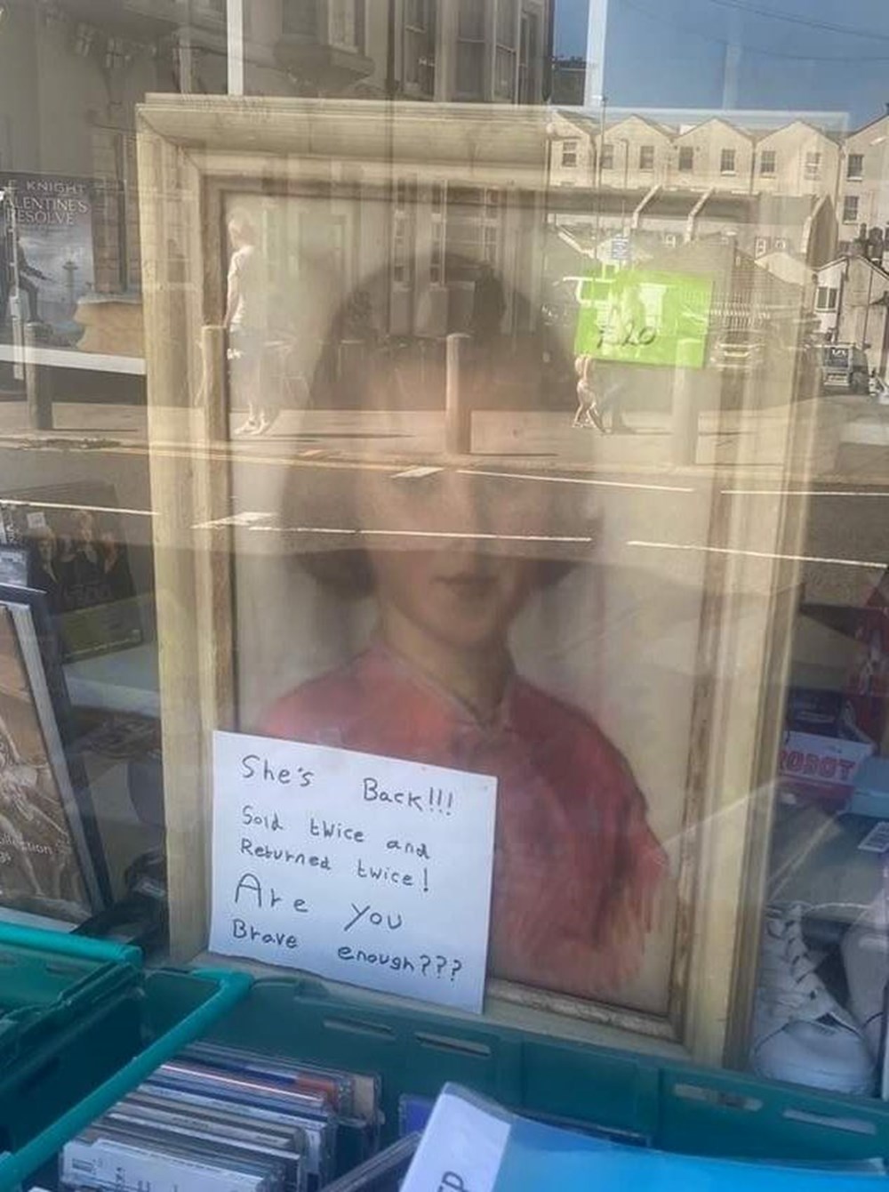 Lanetli resim: Bu resmi alan hemen kurtulmak istiyor - 4