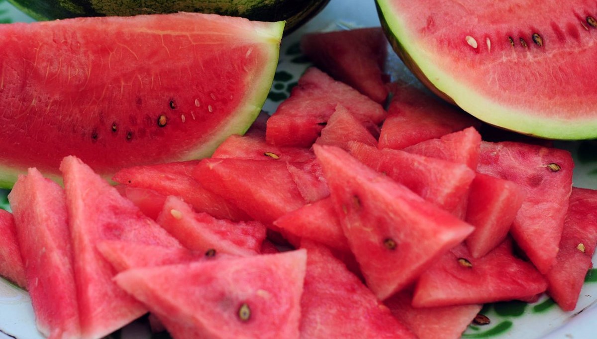 Her gün karpuz yiyince ne olur? Yaz aylarının gözde meyvesi