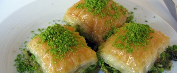 Sağlık Bakanı Akdağ: İki dilim baklava yeter