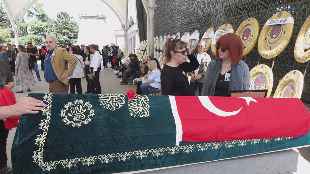 Usta oyuncu Naşit Özcan son yolculuğuna uğurlandı - 7