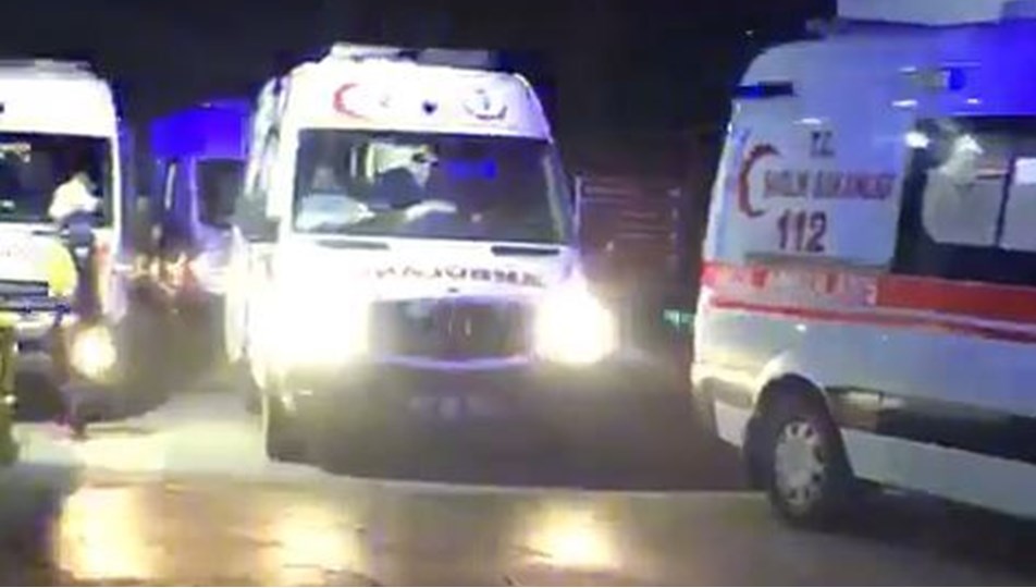Trabzon'da hastane önünde ambulans kuyruğu