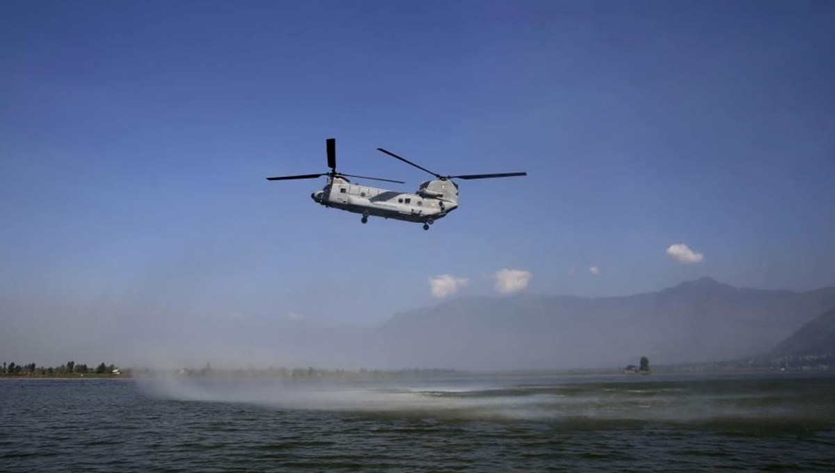 Kanada’da askeri helikopter nehre düştü Kanada’da askeri helikopter nehre düştü