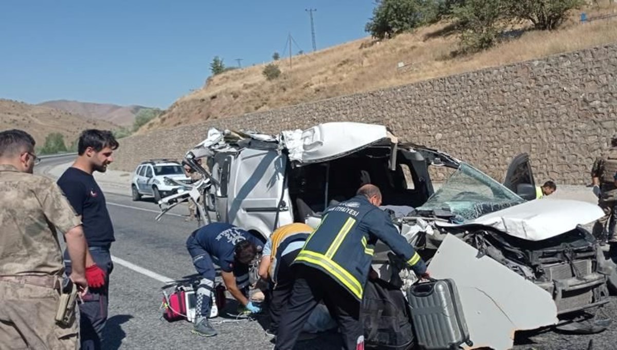 Van’da feci kaza: 3 ölü, 3 yaralı