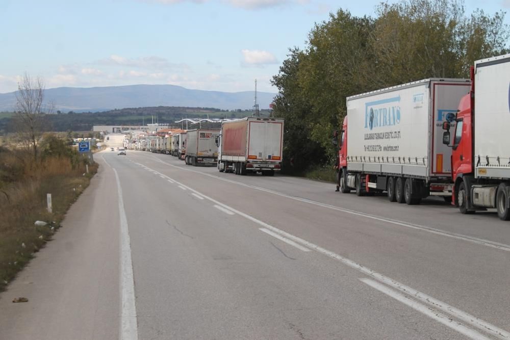 Bulgaristan sınırında kilometrelerce TIR kuyruğu - 4