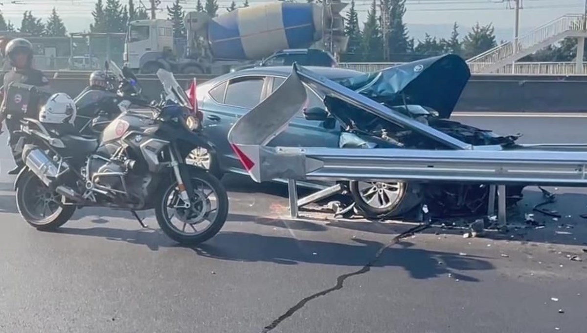 Kocaeli İl Emniyet Müdür Yardımcısı trafik kazası geçirdi Kocaeli İl Emniyet Müdür Yardımcısı trafik kazası geçirdi