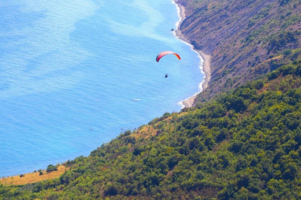 Uçmakdere, normalleşme sürecinde yamaç paraşütü adresi oldu - 1