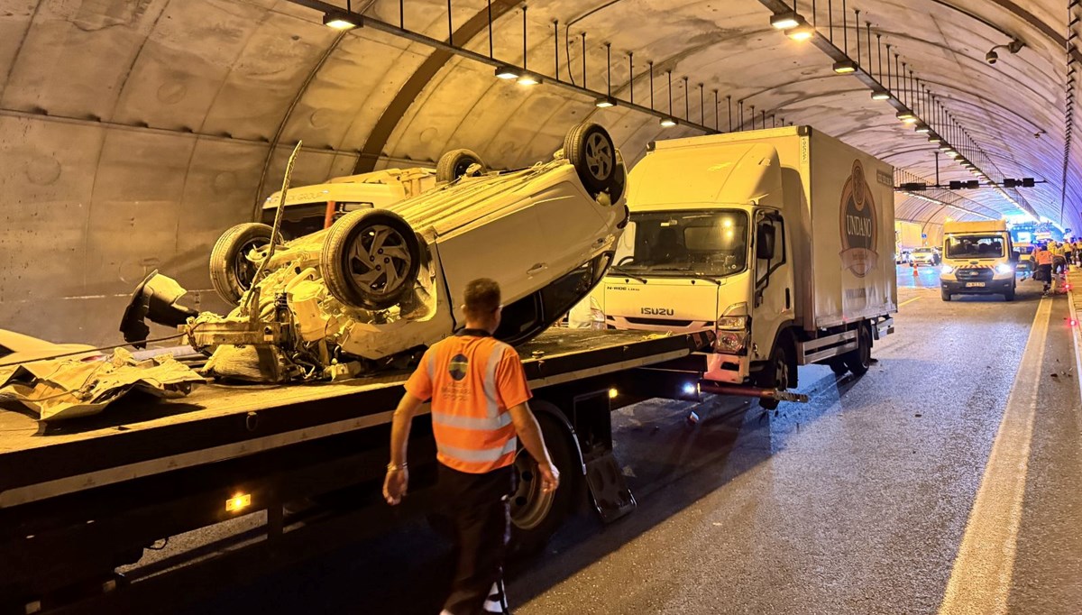 Kuzey Marmara Otoyolu'nda otomobil ile kamyonet çarpıştı